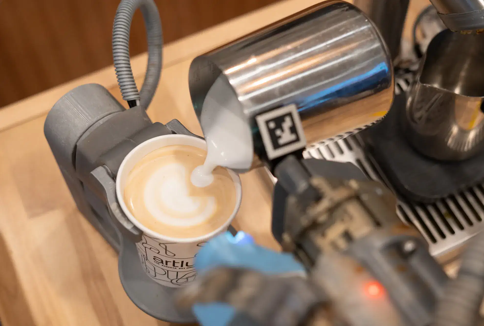 268304 artly robot barista ajohnson