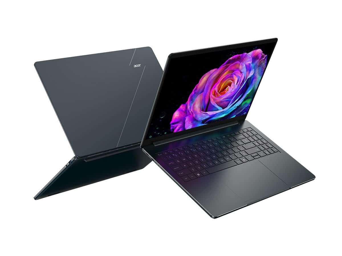 Acer Swift Air 16 เปิดเครื่องบนโต๊ะ