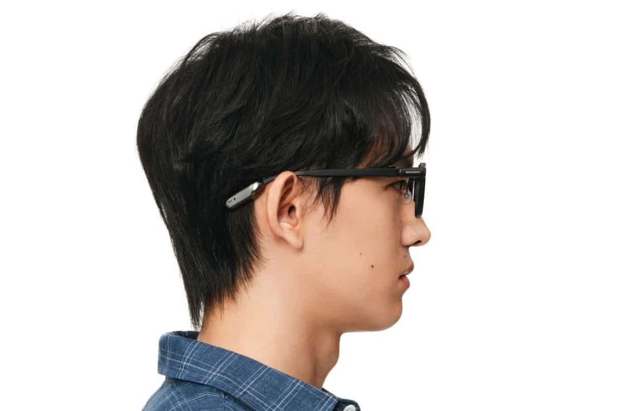 RayNeo iO มุมด้านหลังและขาแว่น