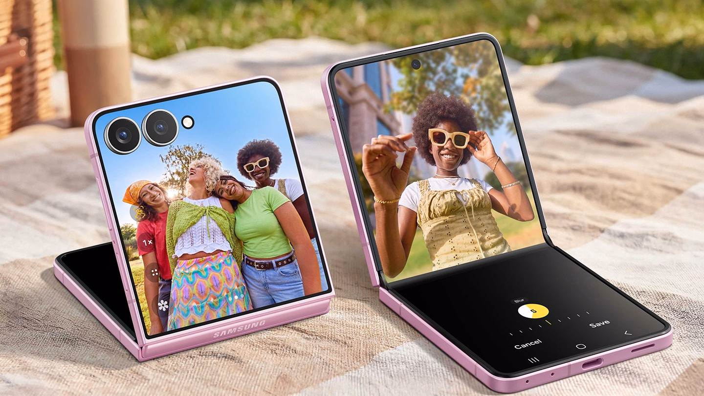 FlexCam ของ Galaxy Z Flip8 ถ่ายเซลฟี่ด้วยกล้องหลักตอนพับครึ่ง