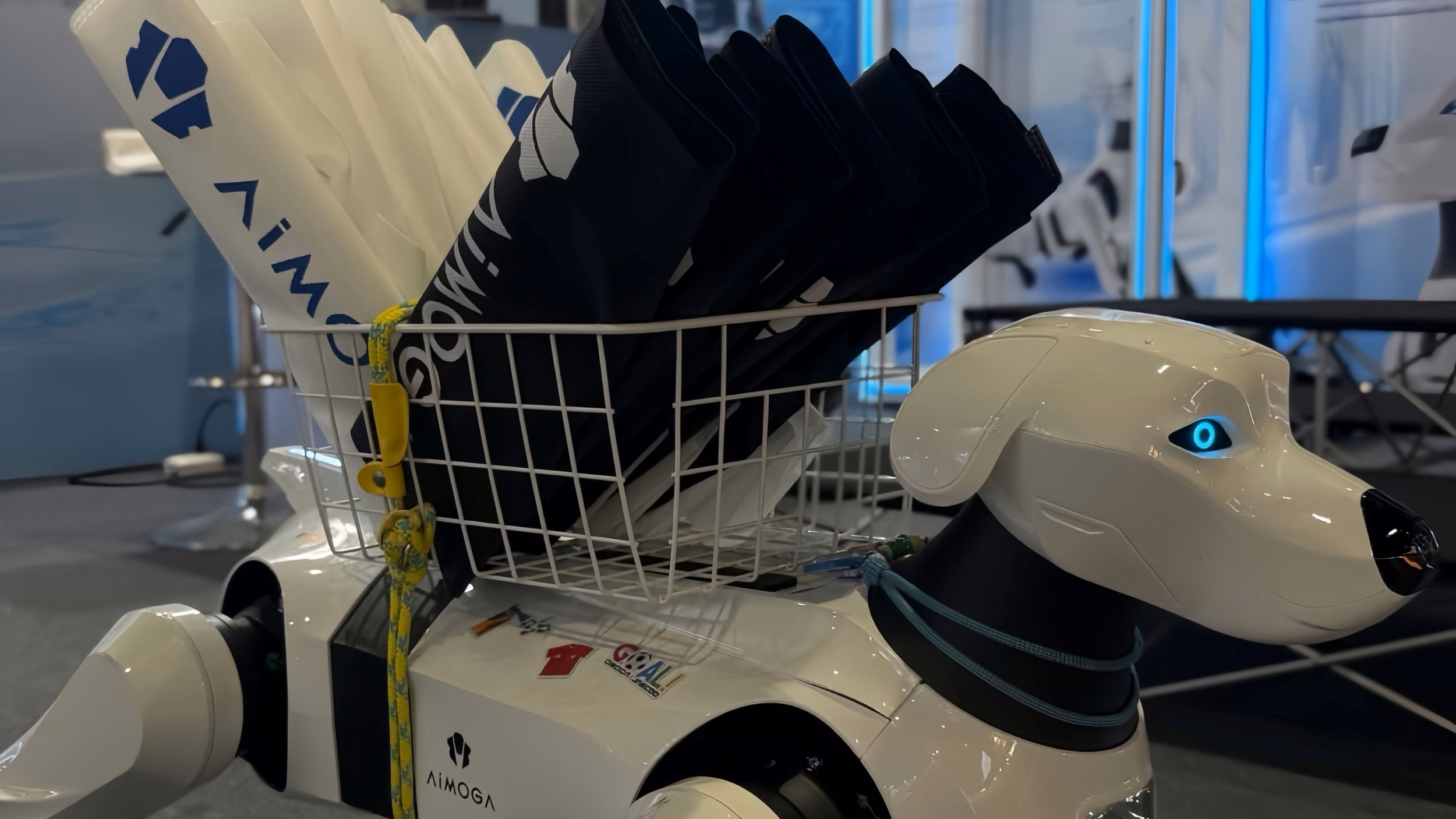 Argos หุ่นยนต์สี่ขาของ AiMOGA ระยะใกล้ พร้อมโลโก้แบรนด์บนตัวเครื่อง
