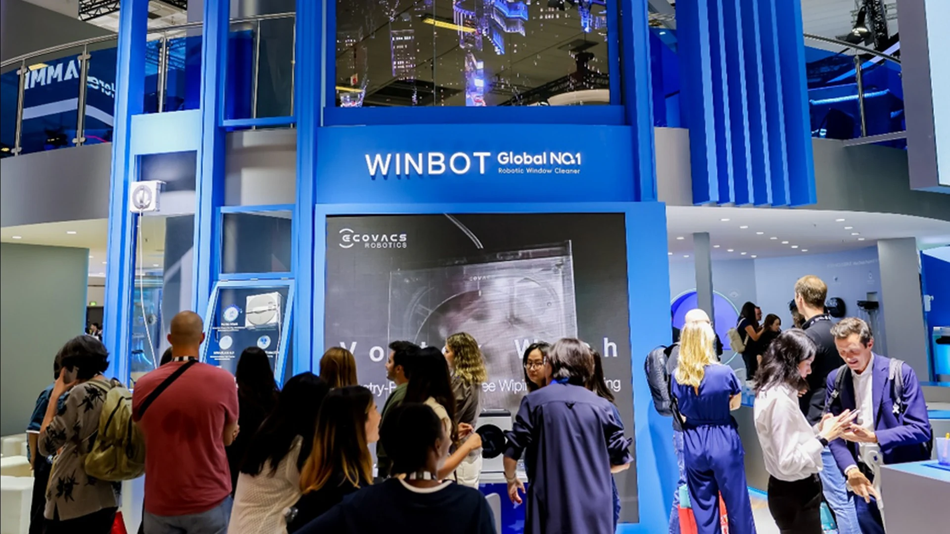 บูธ ECOVACS ROBOTICS ที่งาน IFA Berlin 2026 โชว์ WINBOT และ Vortex Wash